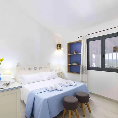 Vakantiehuis Panoramic Seaview Coastal Retreat With Pool *