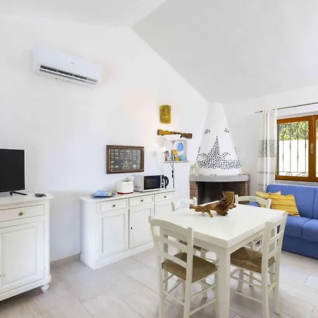 Vakantiehuis Panoramic Seaview Coastal Retreat With Pool *