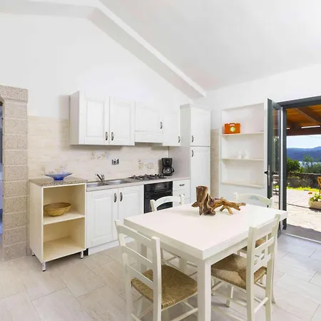 Panoramic Seaview Coastal Retreat With Pool * Cugnana