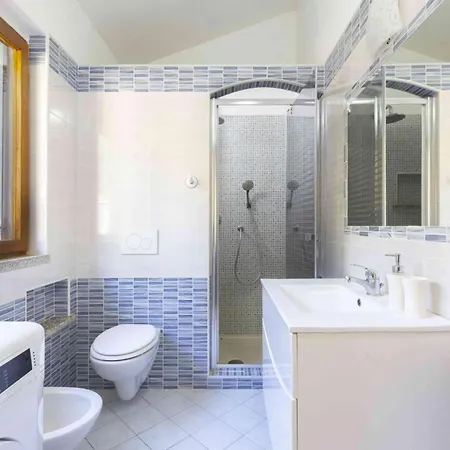 Panoramic Seaview Coastal Retreat With Pool Vakantiehuis Cugnana