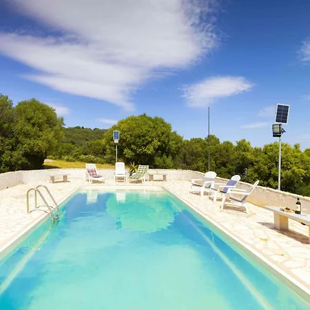 Panoramic Seaview Coastal Retreat With Pool Vakantiehuis *