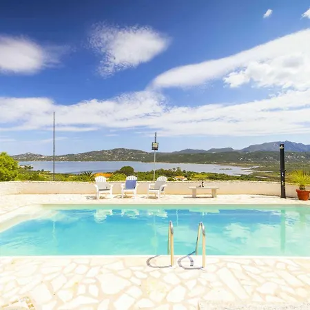 Panoramic Seaview Coastal Retreat With Pool Holiday home *
