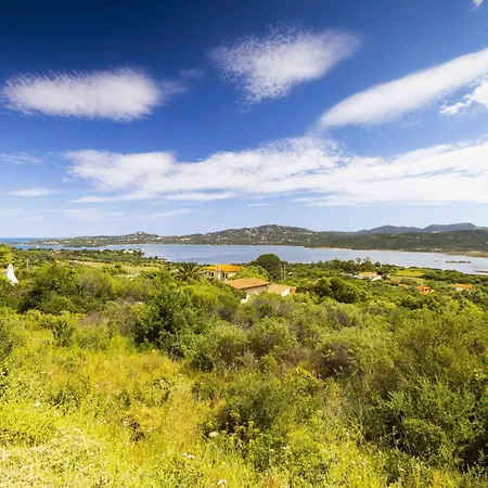 Vakantiehuis Panoramic Seaview Coastal Retreat With Pool Cugnana