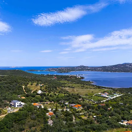 Panoramic Seaview Coastal Retreat With Pool Holiday home