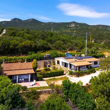Panoramic Seaview Coastal Retreat With Pool Cugnana