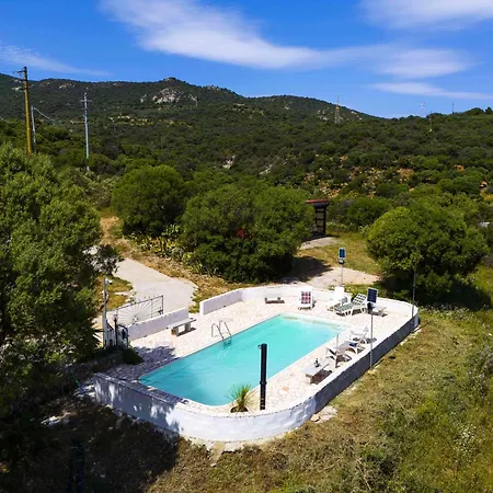 Panoramic Seaview Coastal Retreat With Pool * Cugnana