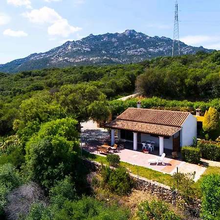 Panoramic Seaview Coastal Retreat With Pool *