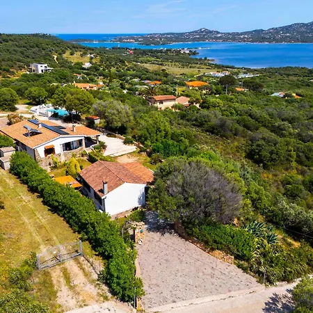 Vakantiehuis Panoramic Seaview Coastal Retreat With Pool *